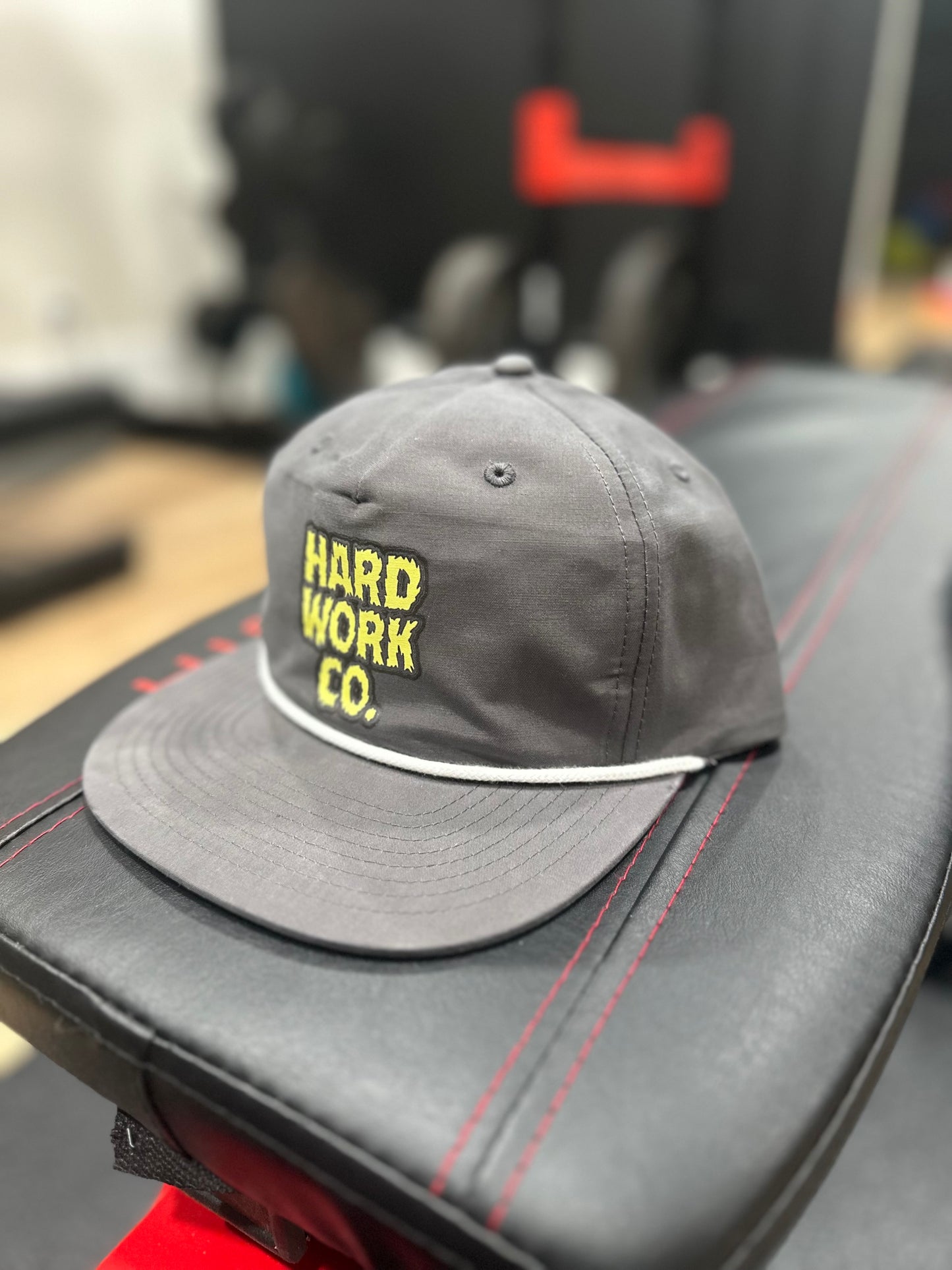 THE PAIN CAVE PERFORMANCE LID