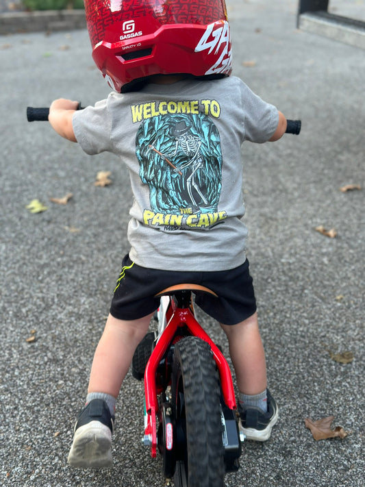 THE YOUTH PAIN CAVE TEE